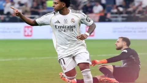 半场高命中率仍遭逆转，里弗斯惊呼：这结果太令人难以置信！